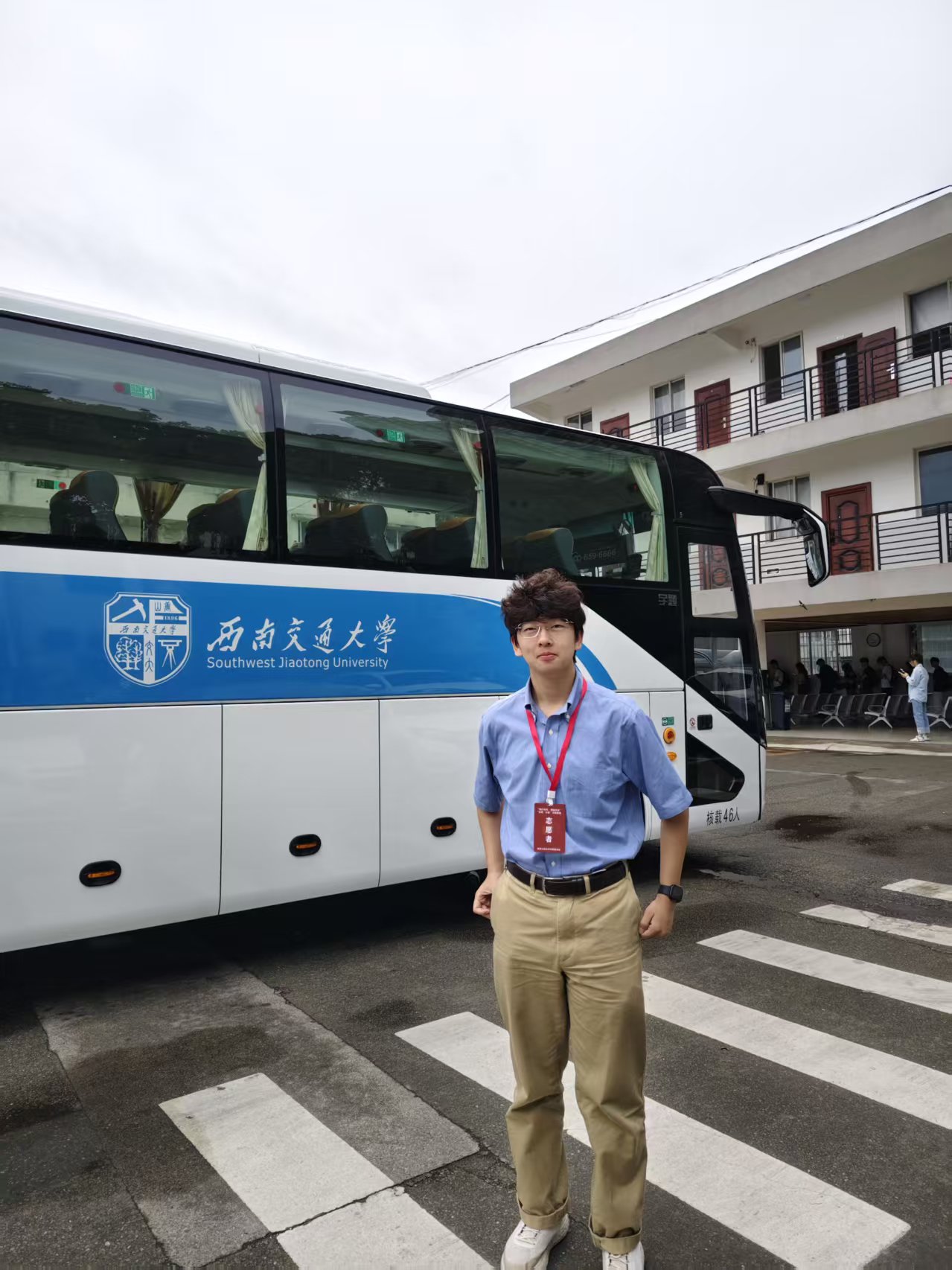 “畅行校车，语暖中外”志愿活动